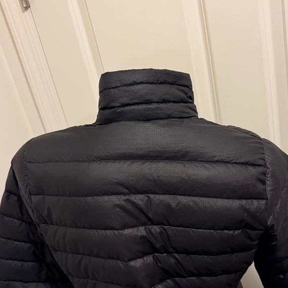 Patagonia Women's Black Puffer Jacket - Picture 10 of 12